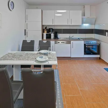 Gemuetliches Mit Kueche Und Terrasse Apartmán Emden